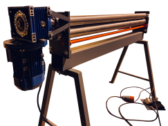 Вальцовочный станок трехвалковый электромеханический  RME-1500х1.2мм от компании Нова Механика